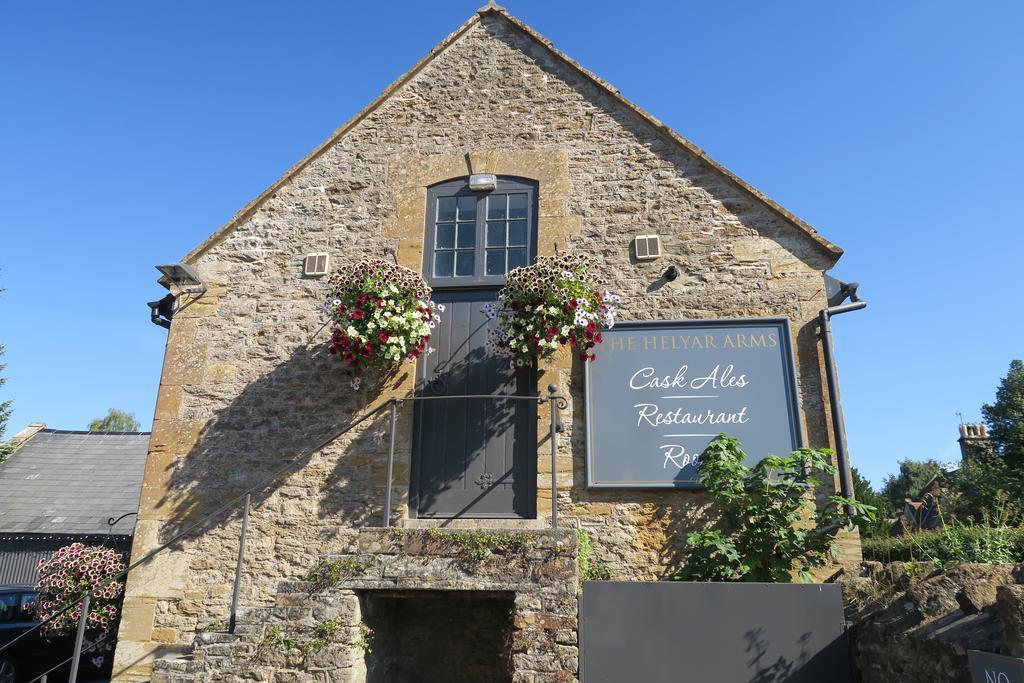 ホテル The Helyar Arms ヨービル エクステリア 写真